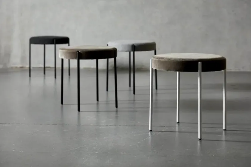 Verpan Serie 430 skammel, sort af Verner Panton> Skamler