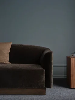 New Works Shore Lounge Chair Plinth, umber fra><noscript><img width=