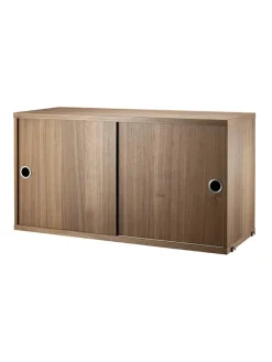 String Furniture Skab m. Skydelåger fra String><noscript><img width=