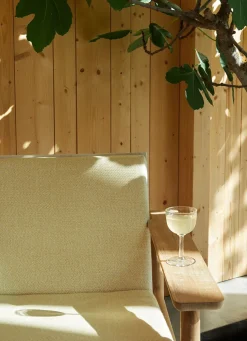 Fritz Hansen Skagerak Hynde til Pelagus Loungestol fra> Havehynder