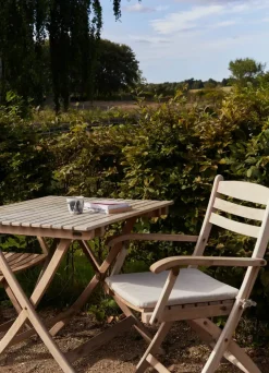 Fritz Hansen Skagerak Selandia Sæt, 2 armstole og bord 75 fra> Havemøbelsæt