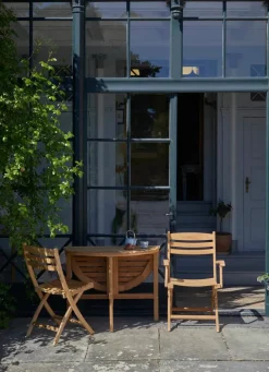 Fritz Hansen Skagerak Selandia Sæt, 2 armstole og bord 75 fra><noscript><img width=
