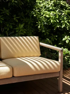 Fritz Hansen Skagerak Virkelyst 3 pers. Sofa, Honey Yellow fra> Udendørs Loungemøbler