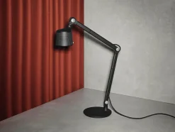 Vipp Skrivebordslampe fra> Skrivebordslamper|Spots