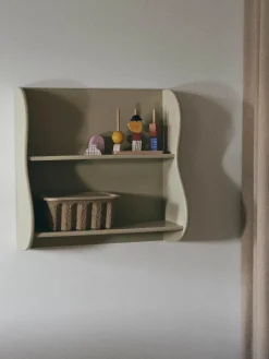 Ferm Living Slope Shelf fra> Hylder