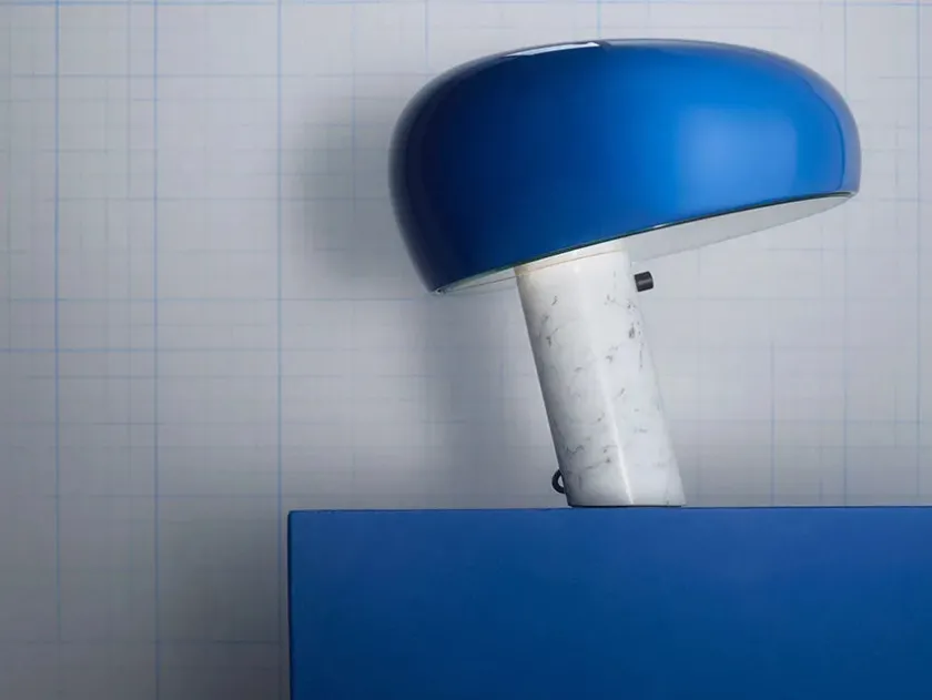 Flos Snoopy Bordlampe, navy blue fra> Spots