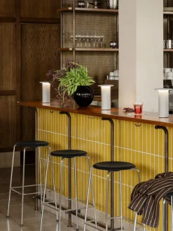 Fritz Hansen Solae Portable lampe af Cecilie Manz><noscript><img width=