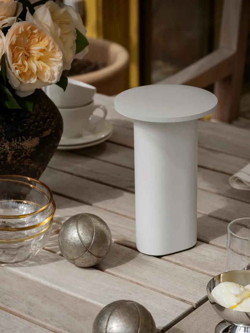 Fritz Hansen Solae Portable lampe af Cecilie Manz> Portable Lamper|Spots