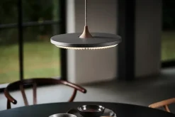 Le Klint Soleil pendel small, røget eg, plast skærm fra><noscript><img width=