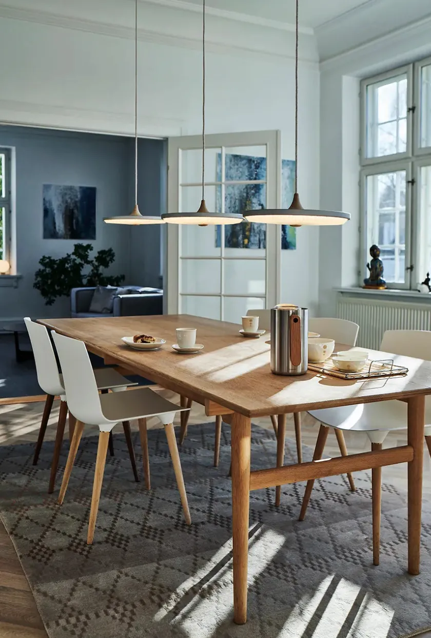 Le Klint Soleil pendel small, røget eg, plast skærm fra> Pendler|Spots