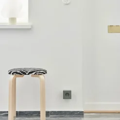 Avolt Square 2 Stikdåse med USB, sort fra><noscript><img width=