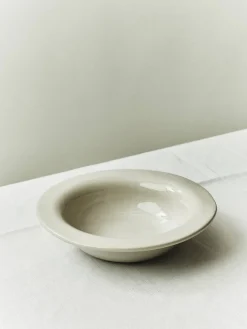 Louise Roe S.R. Small Shallow Bowl fra> Service