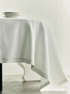 Louise Roe S.R. Table Cloth 02 fra><noscript><img width=