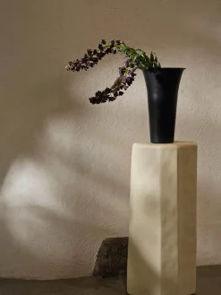 Ferm Living Staffa Piedestal fra> Sideborde Og Små Borde