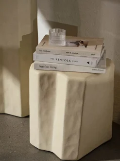 Ferm Living Staffa Stool fra> Skamler