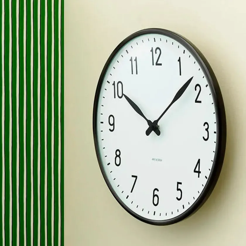 Arne Jacobsen Clocks Station vægur af Arne Jacobsen (Ø: 29)> Gaver Til Ham|Vægure