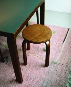 Artek Stool E60, lakeret birk fra><noscript><img width=