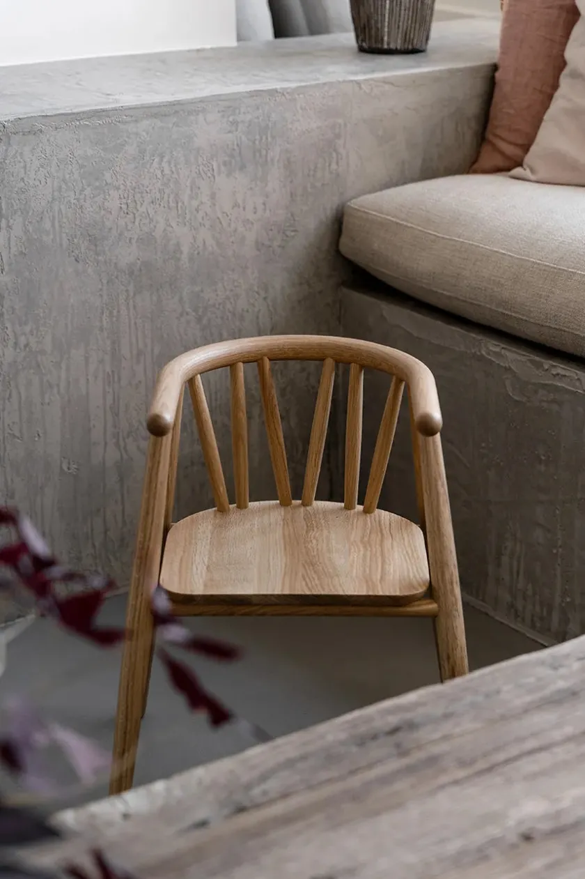 Oaklings Storm Børnestol, sortlakeret eg fra>Børn Gaver|Gaver Til Børn