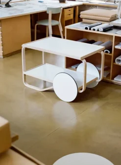 Artek Tea Trolley 901 fra><noscript><img width=
