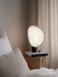New Works Tense Portable Bordlampe, sort fra> Portable Lamper|Spots