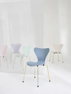 Fritz Hansen 70th Anniversary Edition 3107 Spisebordsstol, 7:14 AM Pink af Arne Jacobsen><noscript><img width=