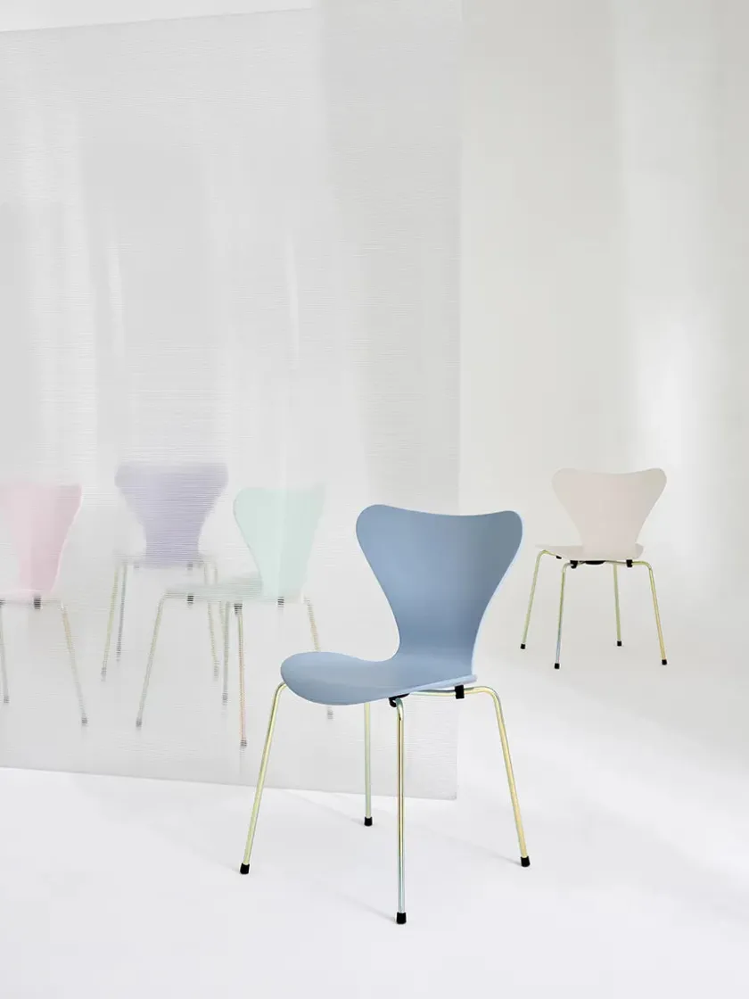 Fritz Hansen 70th Anniversary Edition 3107 Spisebordsstol, 7:14 AM Pink af Arne Jacobsen> Spisebordsstole