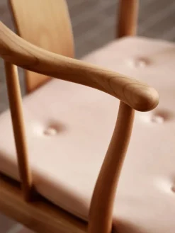 Fritz Hansen 80th Anniversary Edition Kinastolen af Hans J. Wegner><noscript><img width=