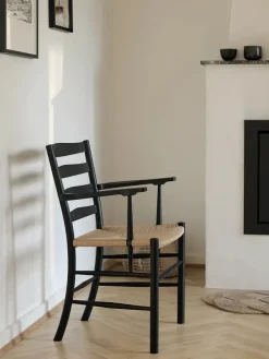 Fredericia Furniture The Klint Armchair, sortlakeret eg fra> Spisebordsstole