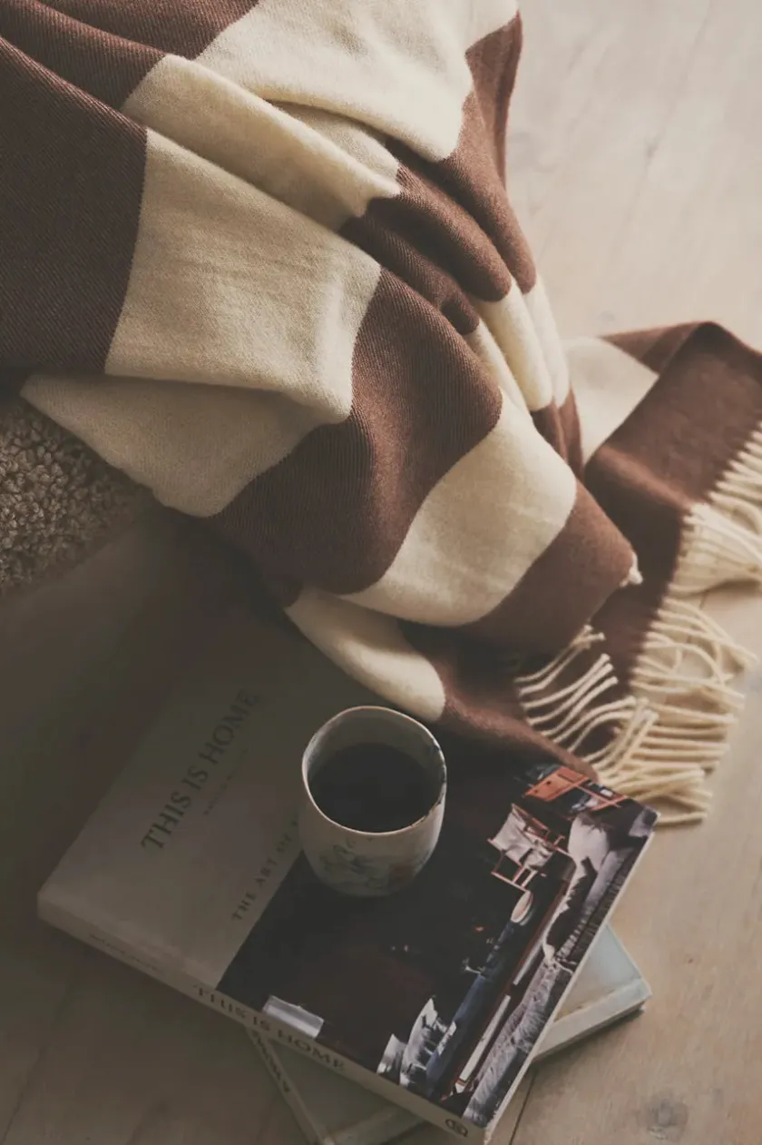 Silkeborg Uldspinderi The Sweater Plaid, blue fra> Puder Og Plaider