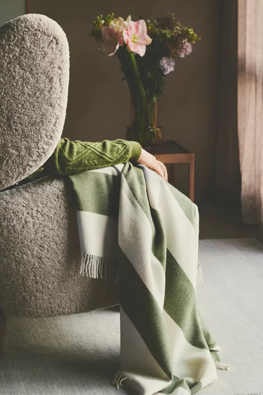 Silkeborg Uldspinderi The Sweater Plaid, blue fra> Puder Og Plaider