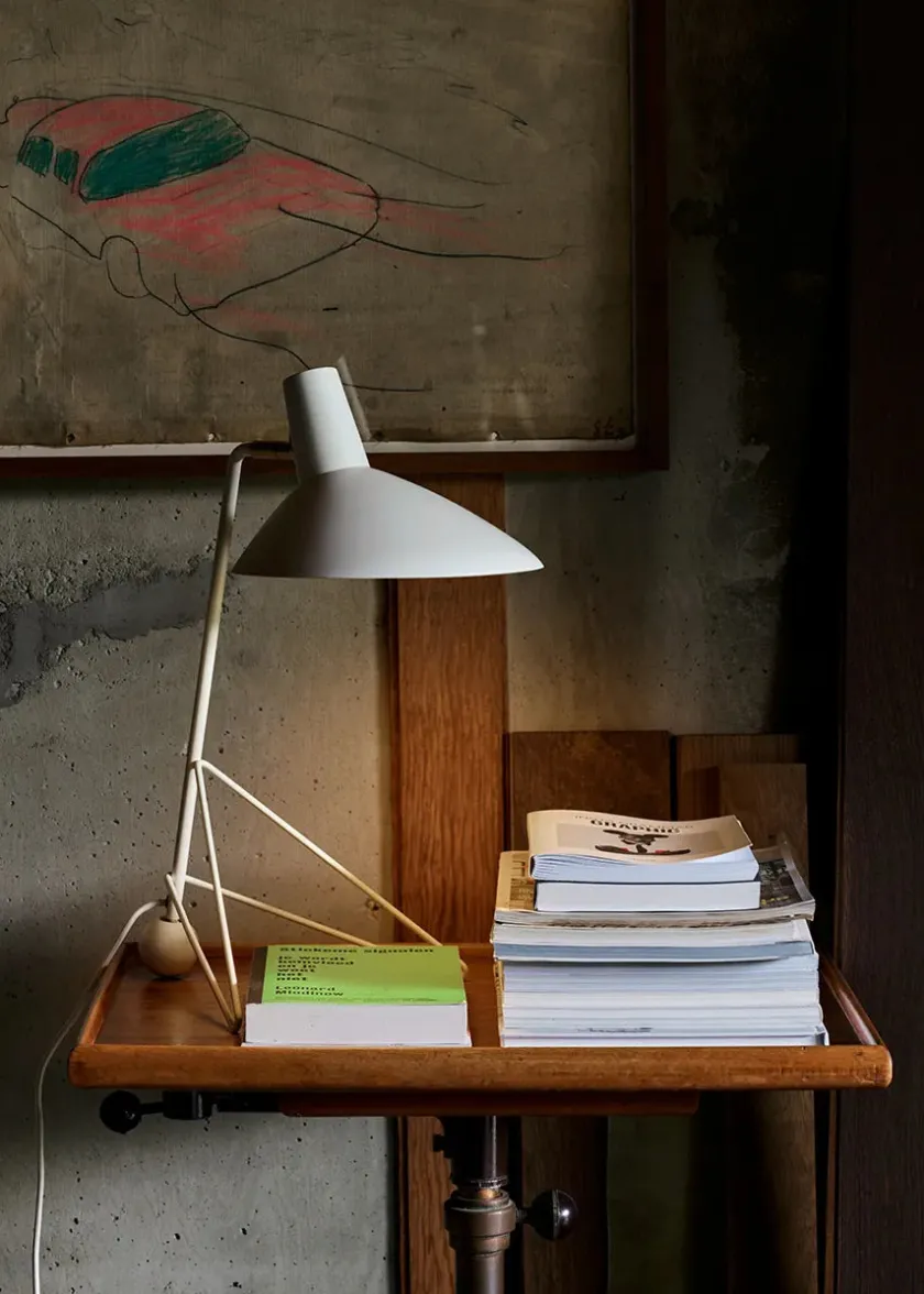 &Tradition Tripod HM9 Bordlampe af Hvidt & Mølgaard> Spots
