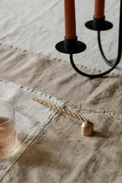 Ferm Living Twist Candle Snuffer fra> Lysestager
