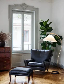GUBI V11 Lounge Chair, limonta forli 27 fra><noscript><img width=