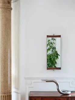 GUBI Vanity Mirror 2 fra><noscript><img width=