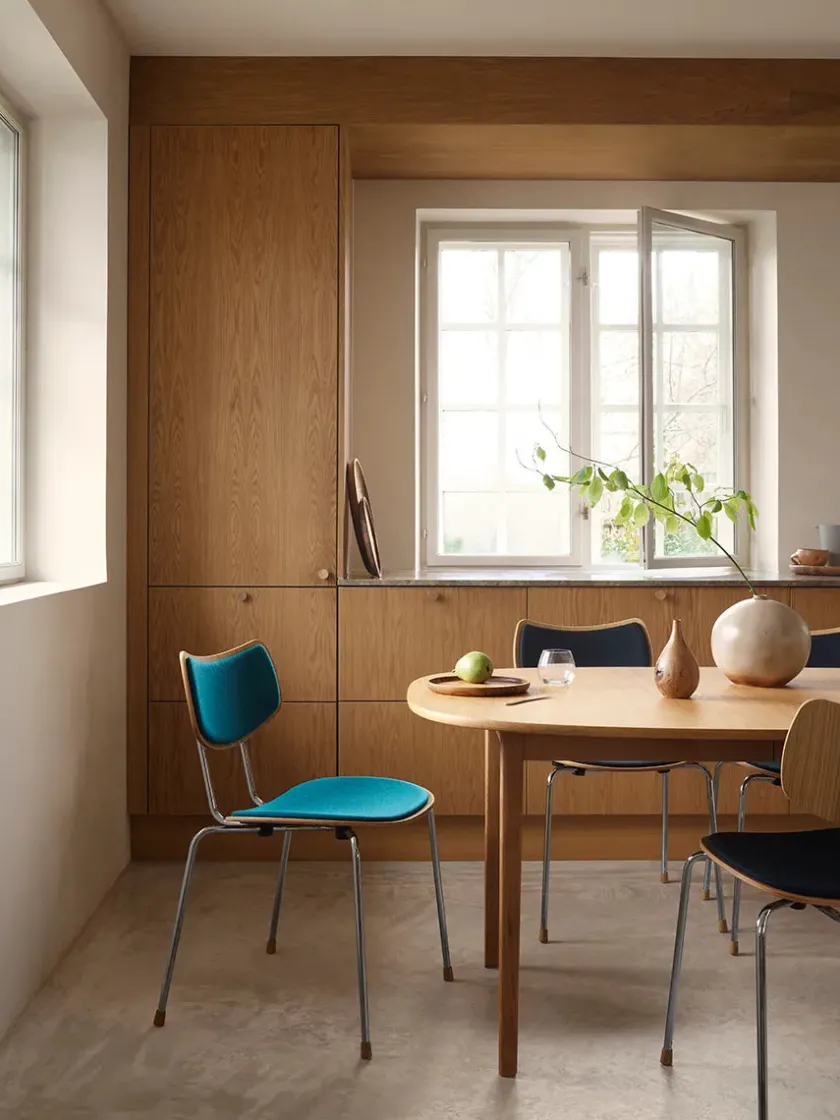 Carl Hansen & Søn Vega Stol, mood 01104/krom fra> Spisebordsstole
