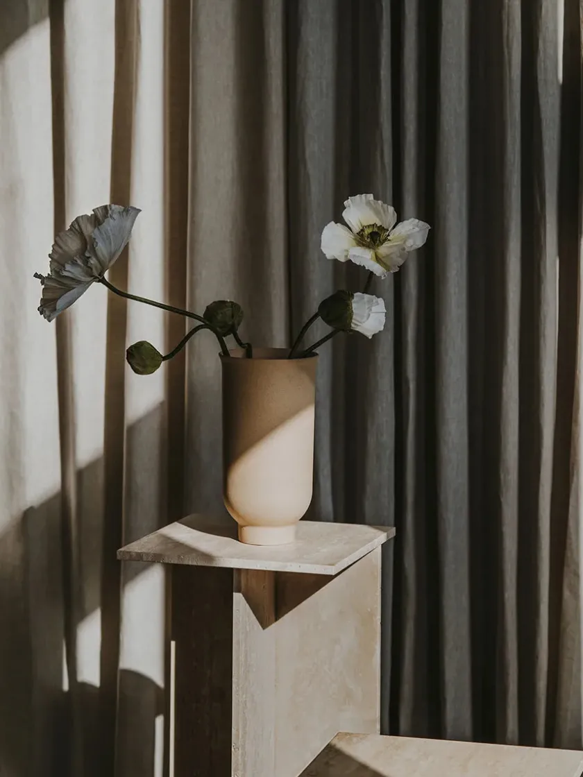 Wabi Sabi Nordic Venus Sidebord, onyx fra> Sideborde Og Små Borde