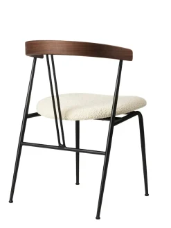 GUBI Violin Dining Chair, american walnut fra><noscript><img width=