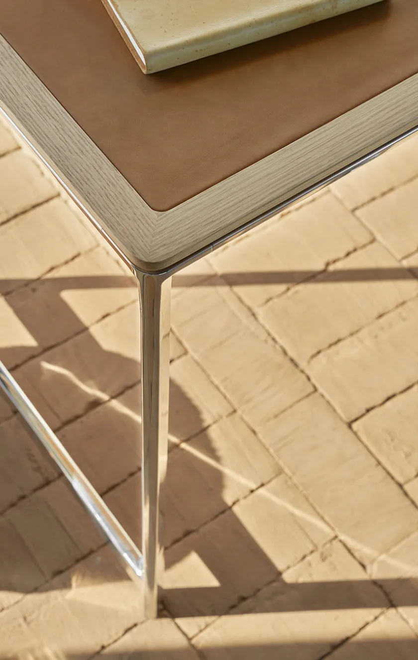 Vipp 430 Studio Desk, camel leather fra> Skriveborde