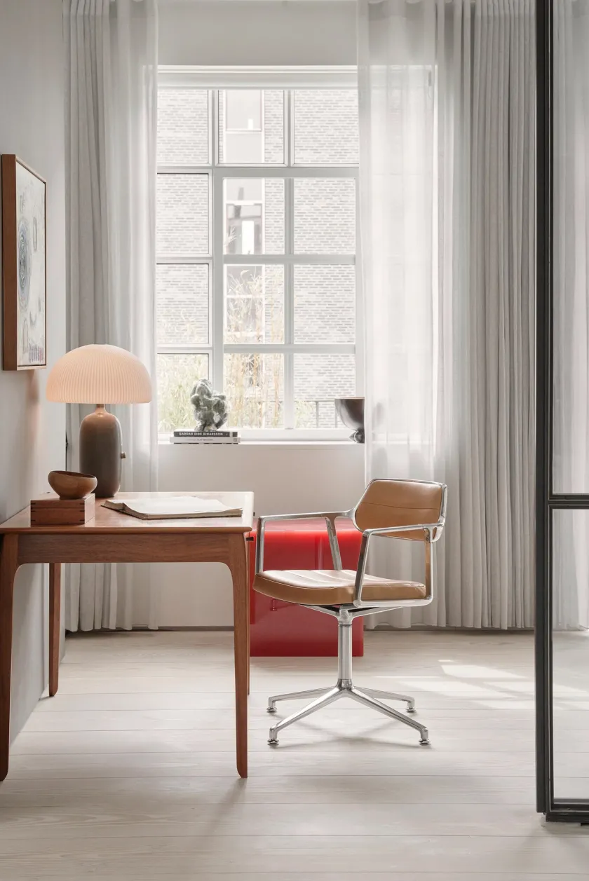 Vipp 453 Swivel Chair fra> Spisebordsstole