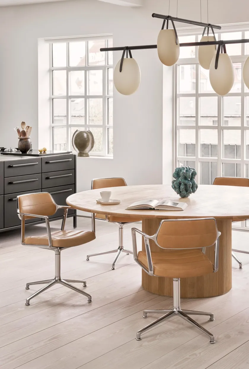 Vipp 453 Swivel Chair m/hjul fra> Kontorstole