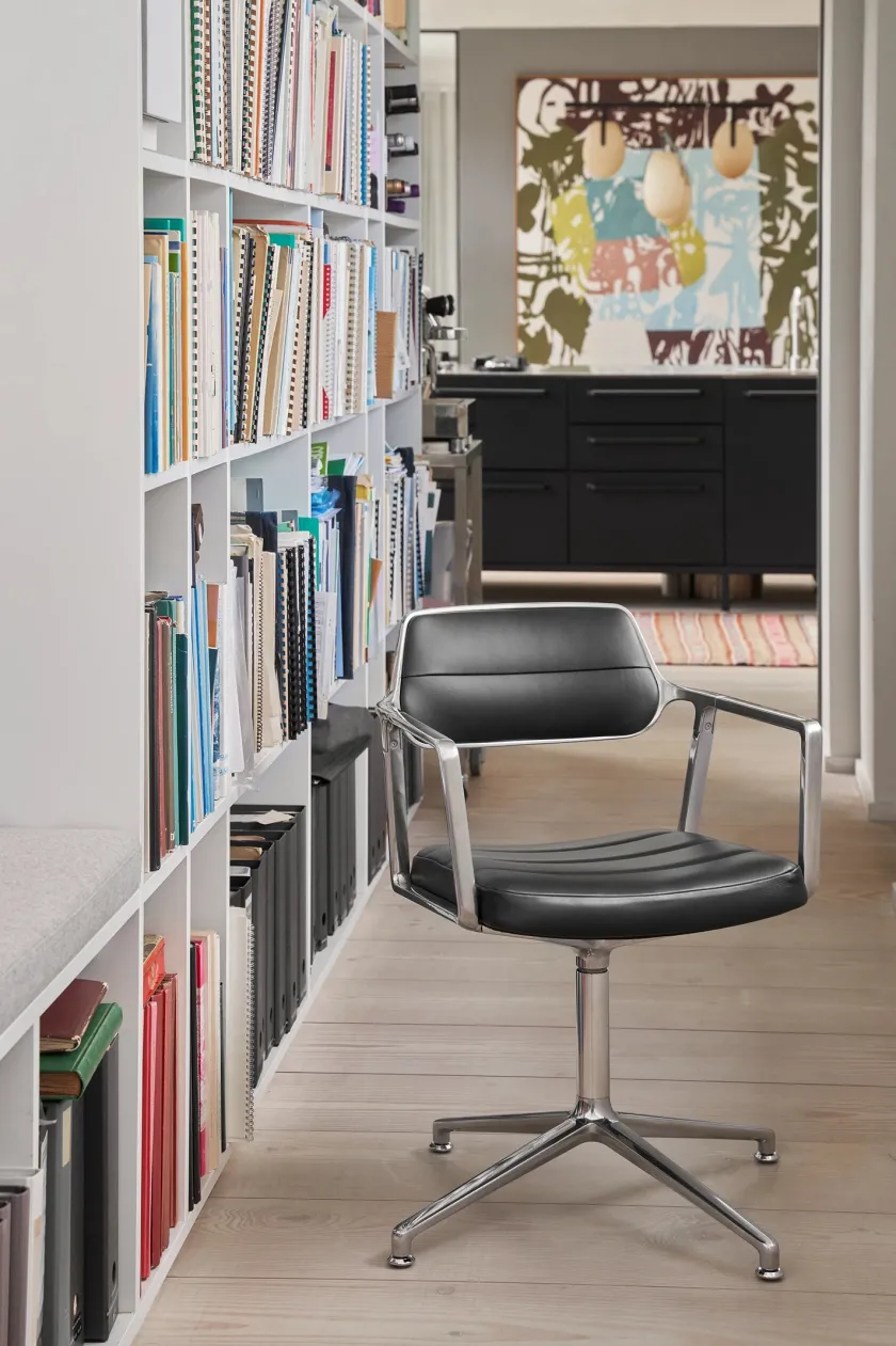Vipp 453 Swivel Chair m/hjul fra> Kontorstole