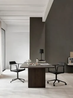 Vipp 452 Swivel Chair m/sort stel & hjul, sort læder fra> Kontorstole