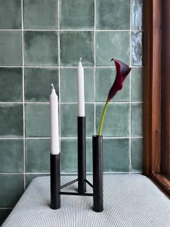 Kay Bojesen Denmark VISTA vase og lysestage, sort fra Kay Bojesen><noscript><img width=
