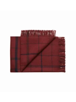 Silkeborg Uldspinderi Warp & Weft Plaid, beetroot/midnight fra> Puder Og Plaider