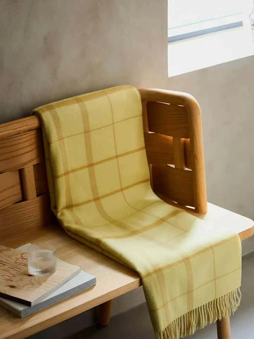 Silkeborg Uldspinderi Warp & Weft Plaid, lime/grass fra> Puder Og Plaider