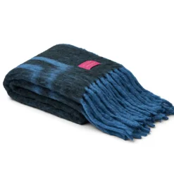 Bongusta Weekend Plaid, raven & dazzling blue fra> Gaver Til Ham|Gaver Til Hende