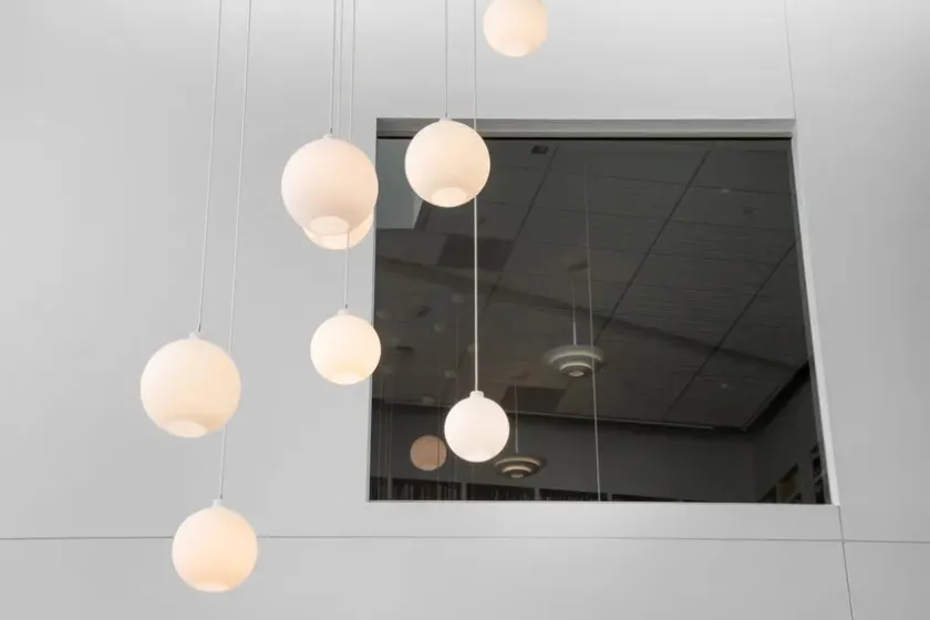 Louis Poulsen Wohlert pendel fra> Pendler|Spots