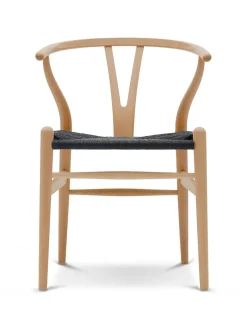 Carl Hansen & Søn Y-stol CH24, Bøg lak med sort flet af Hans J. Wegner> Spisebordsstole