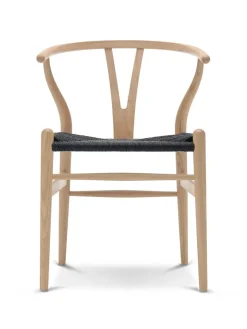 Carl Hansen & Søn Y-stol CH24, Eg hvidolie med sort flet af Hans J. Wegner> Spisebordsstole