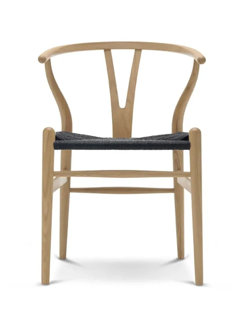 Carl Hansen & Søn Y-stol CH24, Eg røget olie med sort flet af Hans J. Wegner> Spisebordsstole